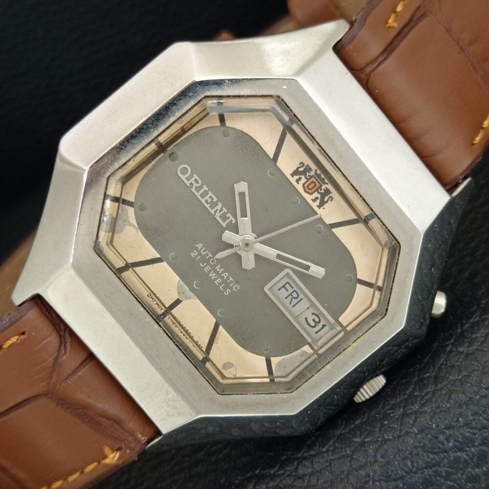Vintage 1971 Orient Automatic Mens Silver Watch W/daydate & Patina accents